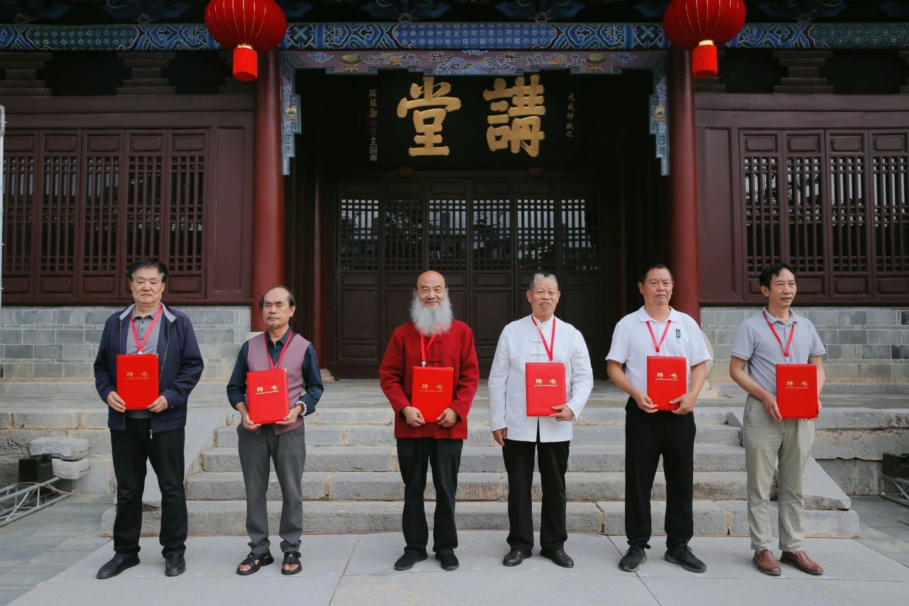 红河学院建水紫陶产业学院揭牌成立